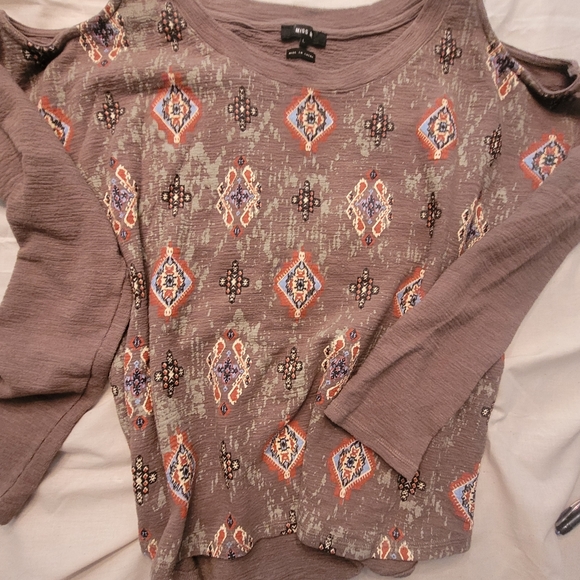 Miss Me Tops - Miss Me Cold Shoulder Top